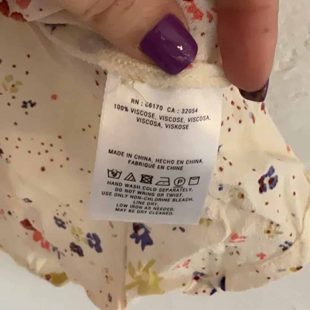 Anthropologie Meadow Rue Bon Voyage  Floral Wrap Top, Size 4, Yellow/Cream - Picture 6 of 6